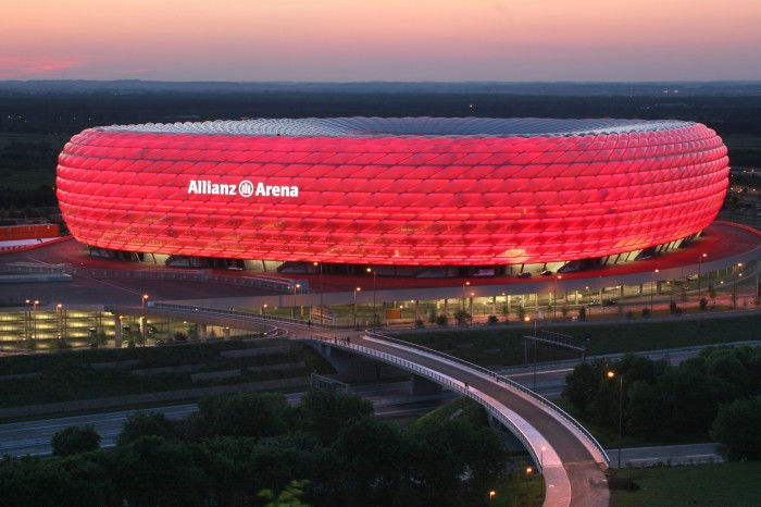 Allianz Arena, Munich.jpg (950 KB)